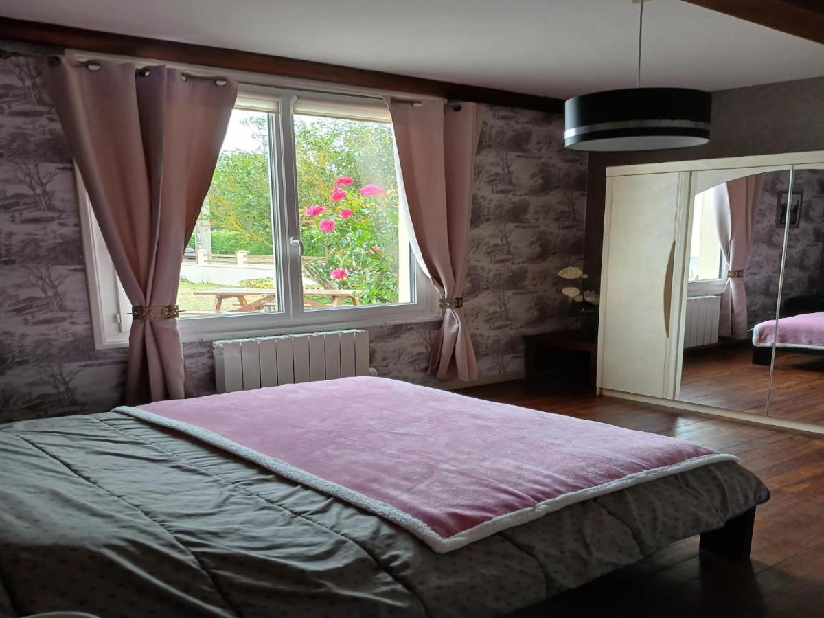 Holiday home in St Martin-de-Brehal - Housity