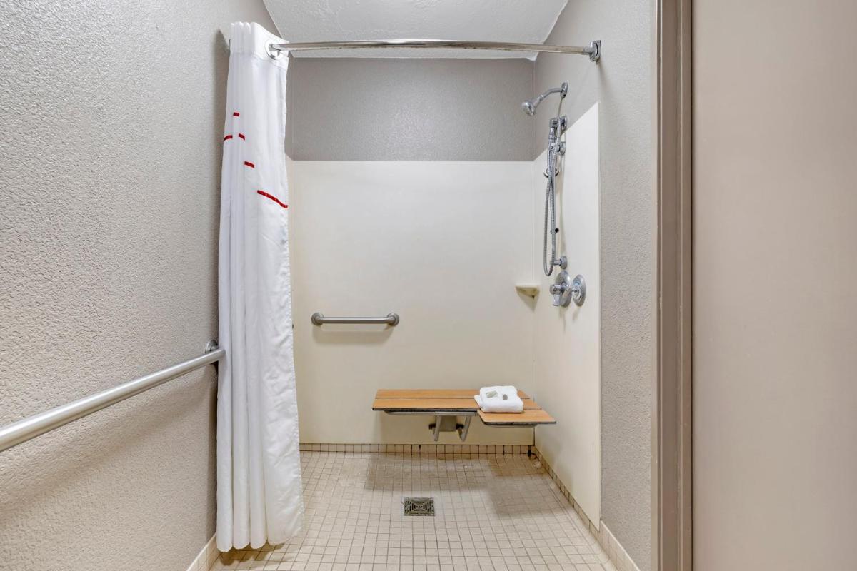 Red Roof Inn Parsippany - Housity