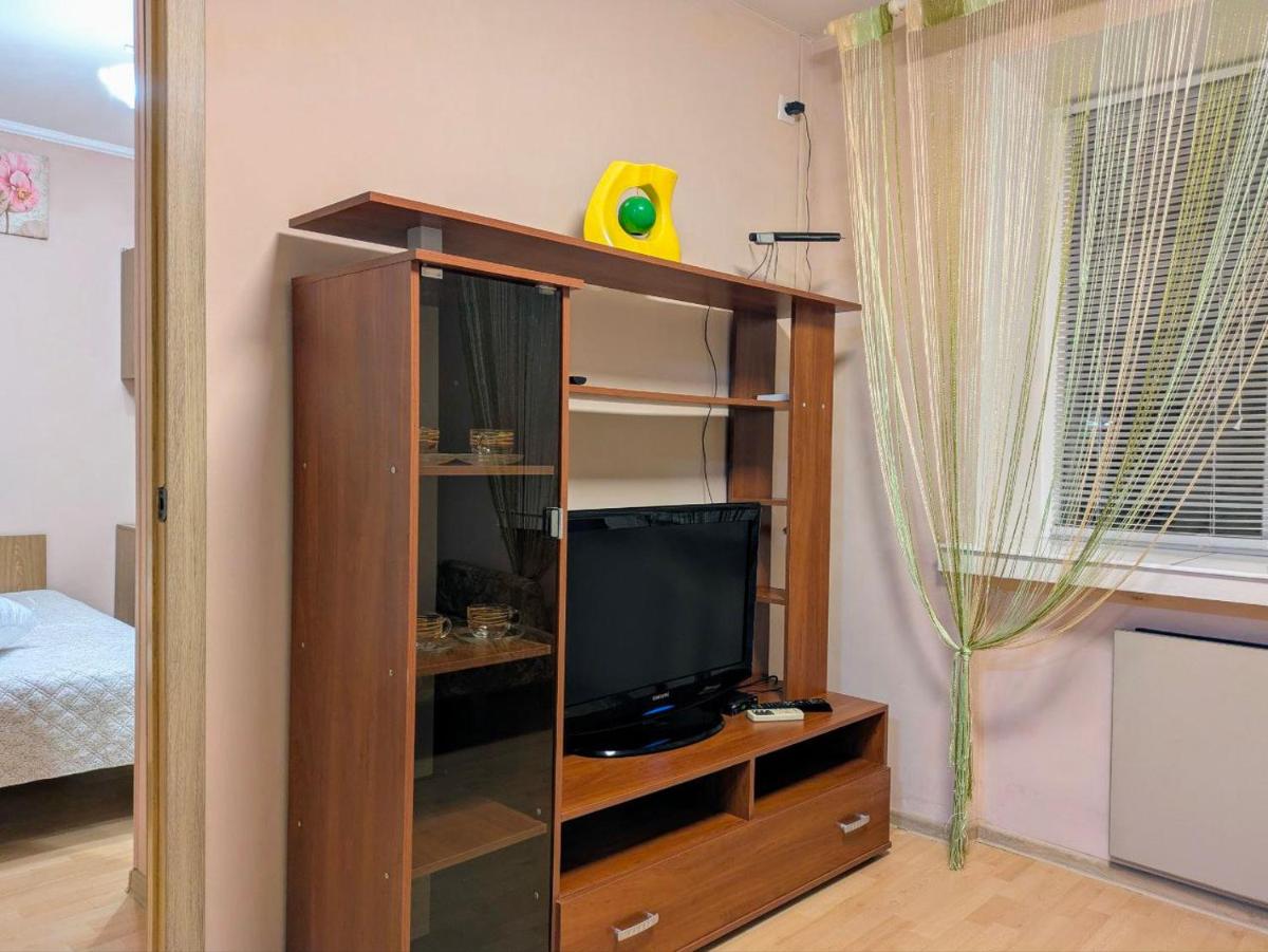 Квартира в центре Днепра улица Надежды Алексеенко 40 Вокзал Автовокзал Лікарня Швидка Шпиталь Руднєва Поля Робоча - Housity