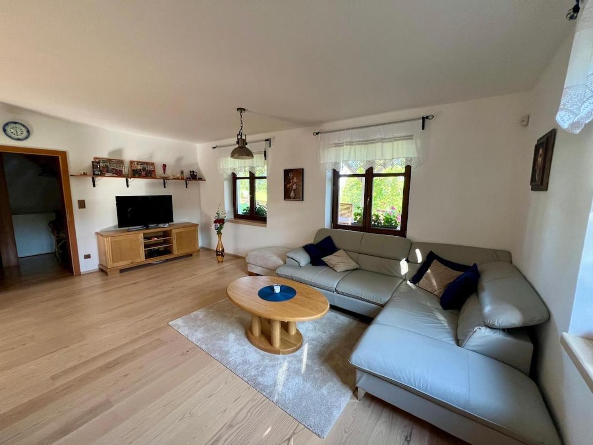 Peaceful cottage on the edge of the Bohemian Forest - Housity