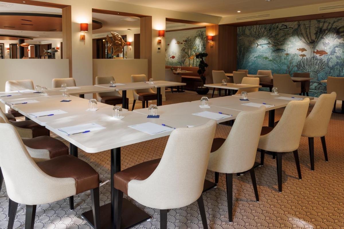 Restaurant ou autre lieu de restauration dans l'établissement Les Boréales - Appart'hotel & Restaurant