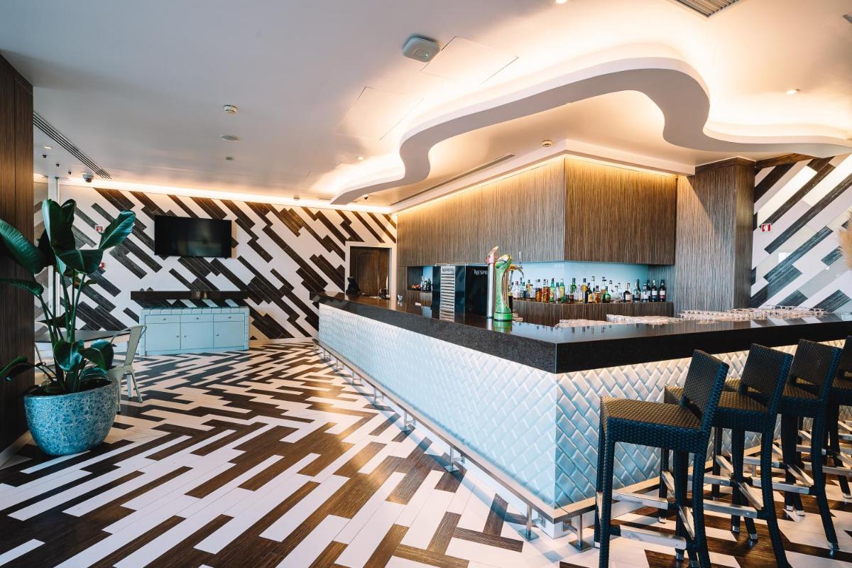 Imagem da galeria de Real Marina Hotel & Spa em Olhão