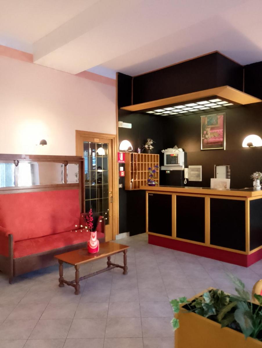 Hotel Garden - Housity