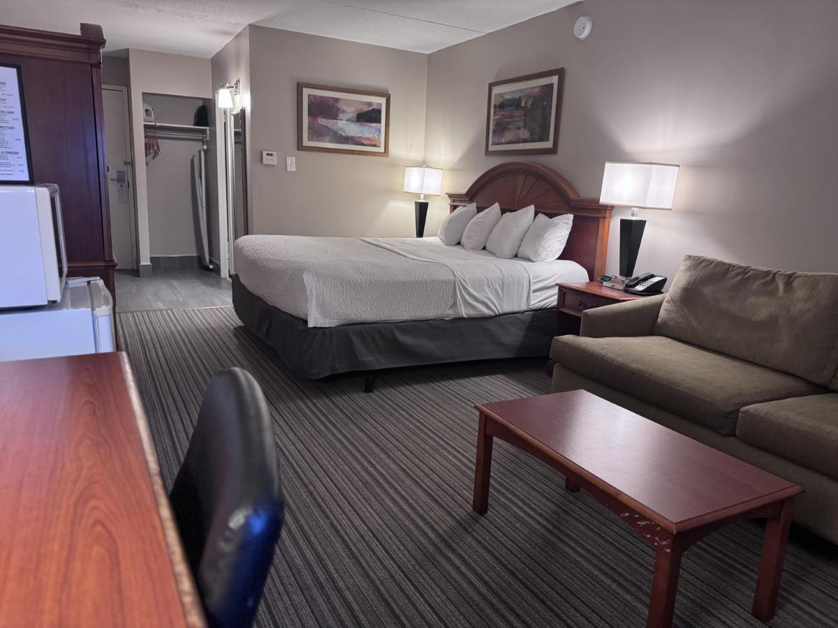 Ramada by Wyndham London - Housity