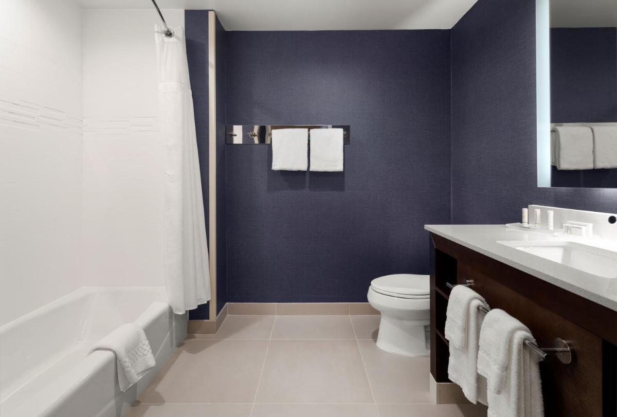 Residence Inn by Marriott East Peoria - Housity
