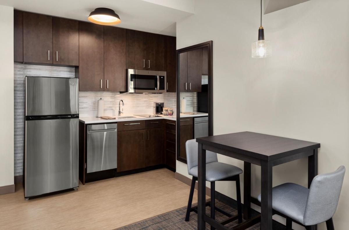Residence Inn by Marriott East Peoria - Housity