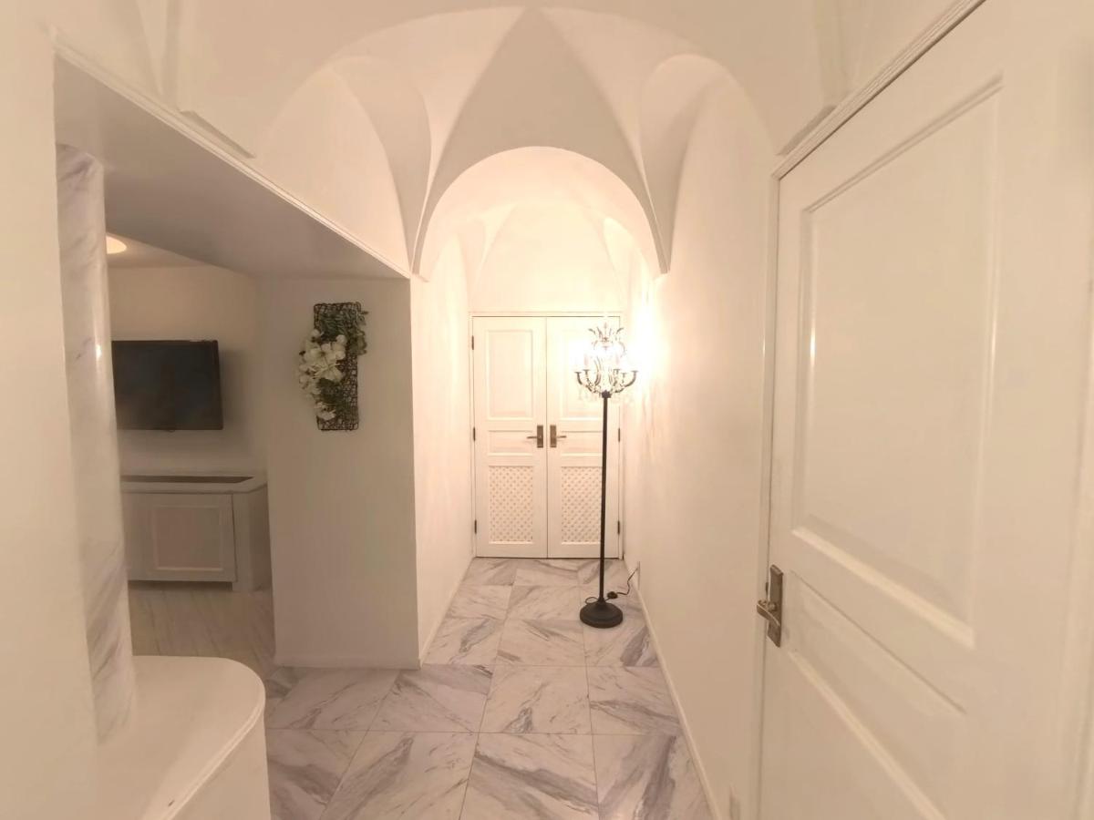 Hotel First (Adult Only) - Housity