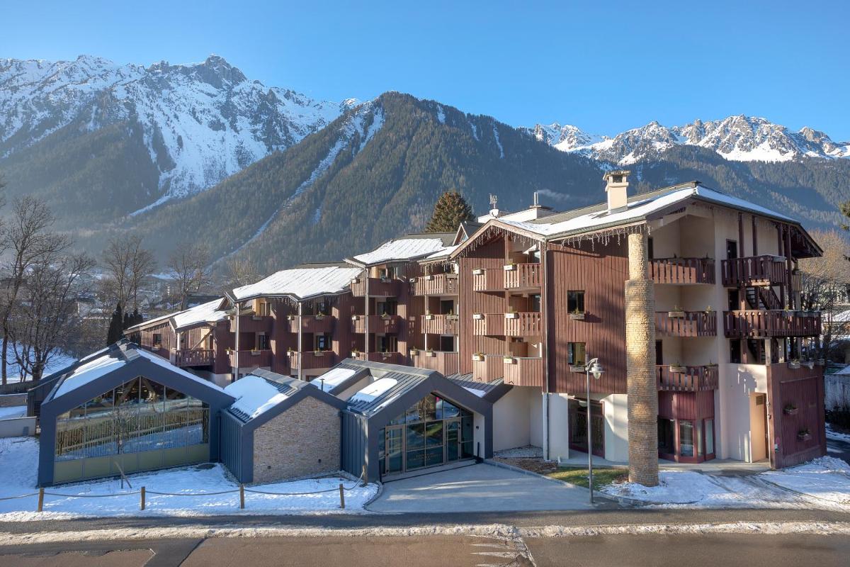 Vue générale sur la montagne ou vue sur la montagne depuis l'hôtel