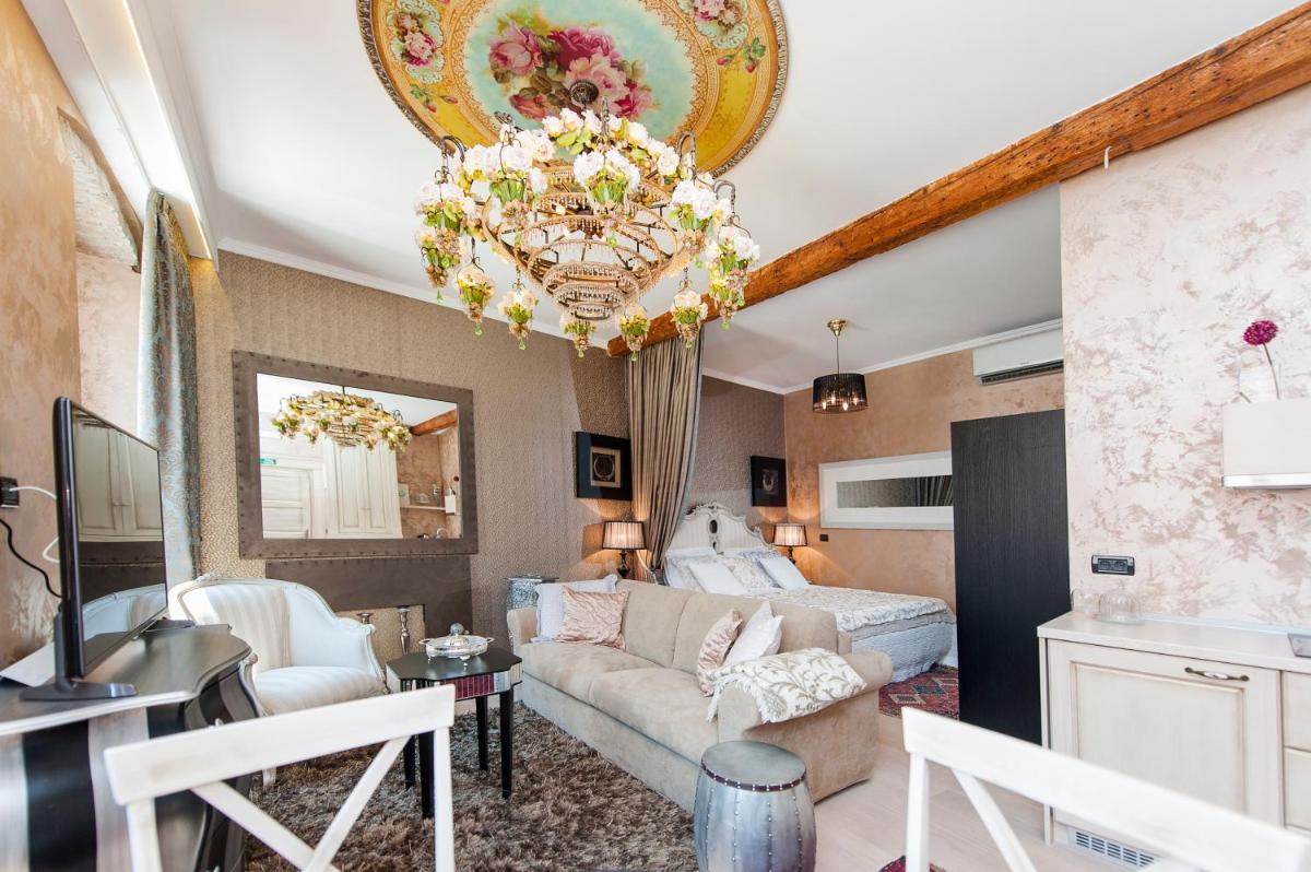 Apartment Piazza - Hizvo