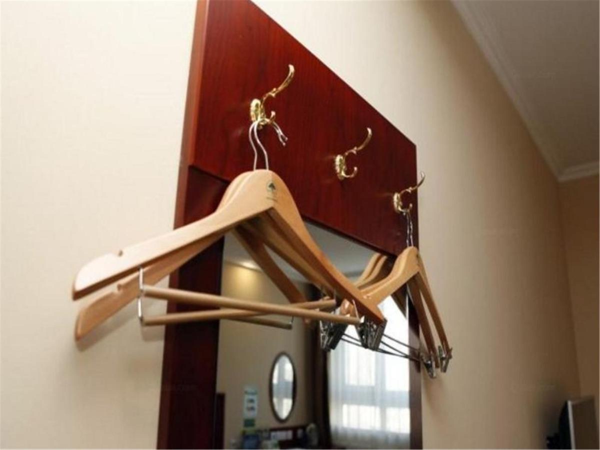 GreenTree Inn Datong Railway Station South Yundingyayuan Express Hotel - Housity