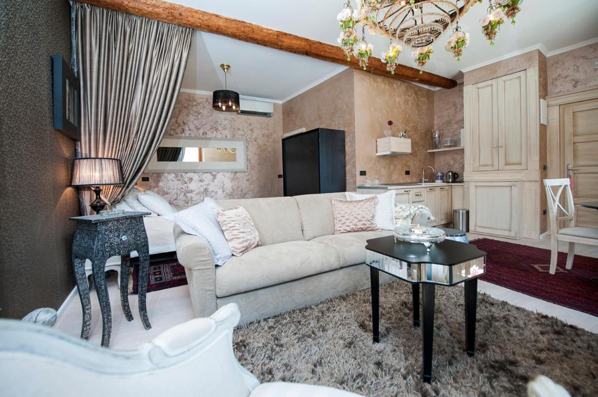 Apartment Piazza - Hizvo