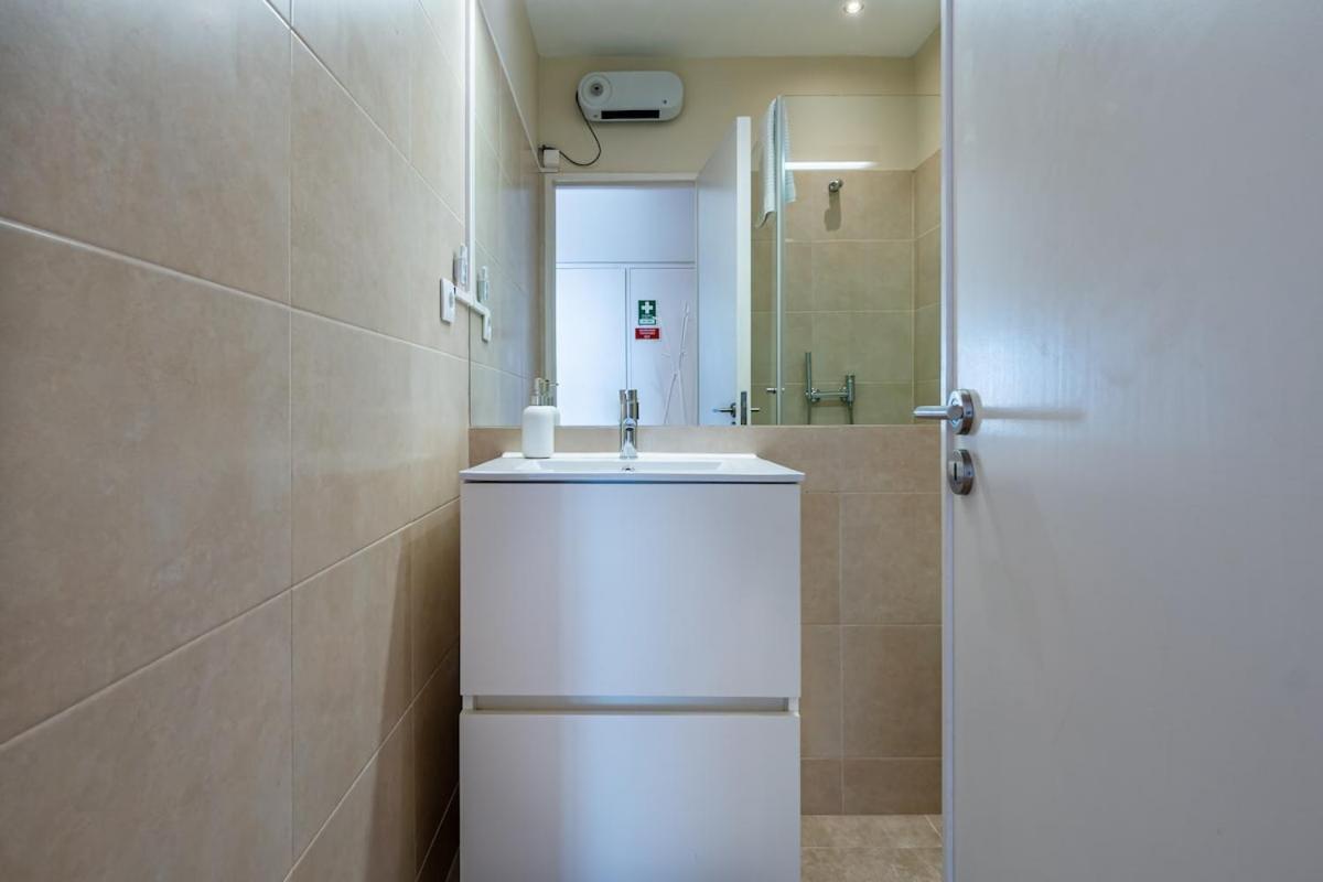 Sunset Guest House - Housity