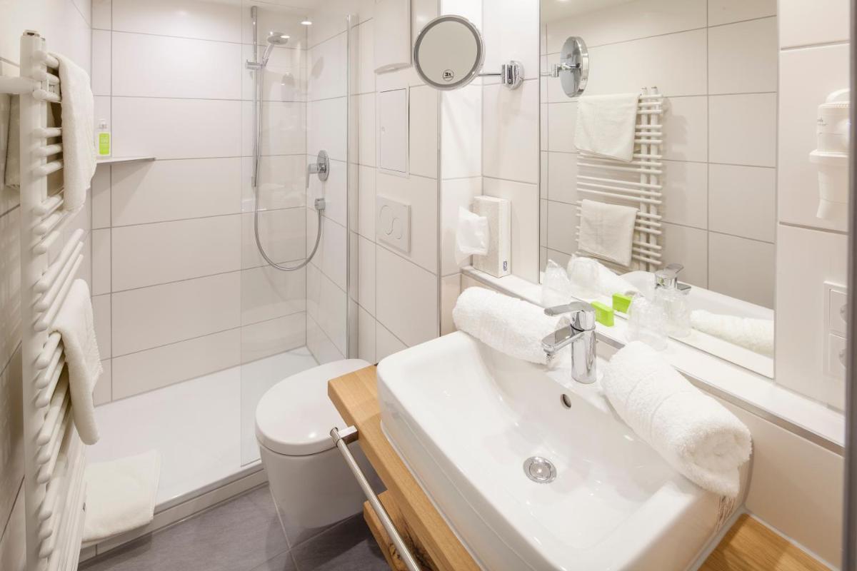 Bio-Berghotel Ifenblick - Housity