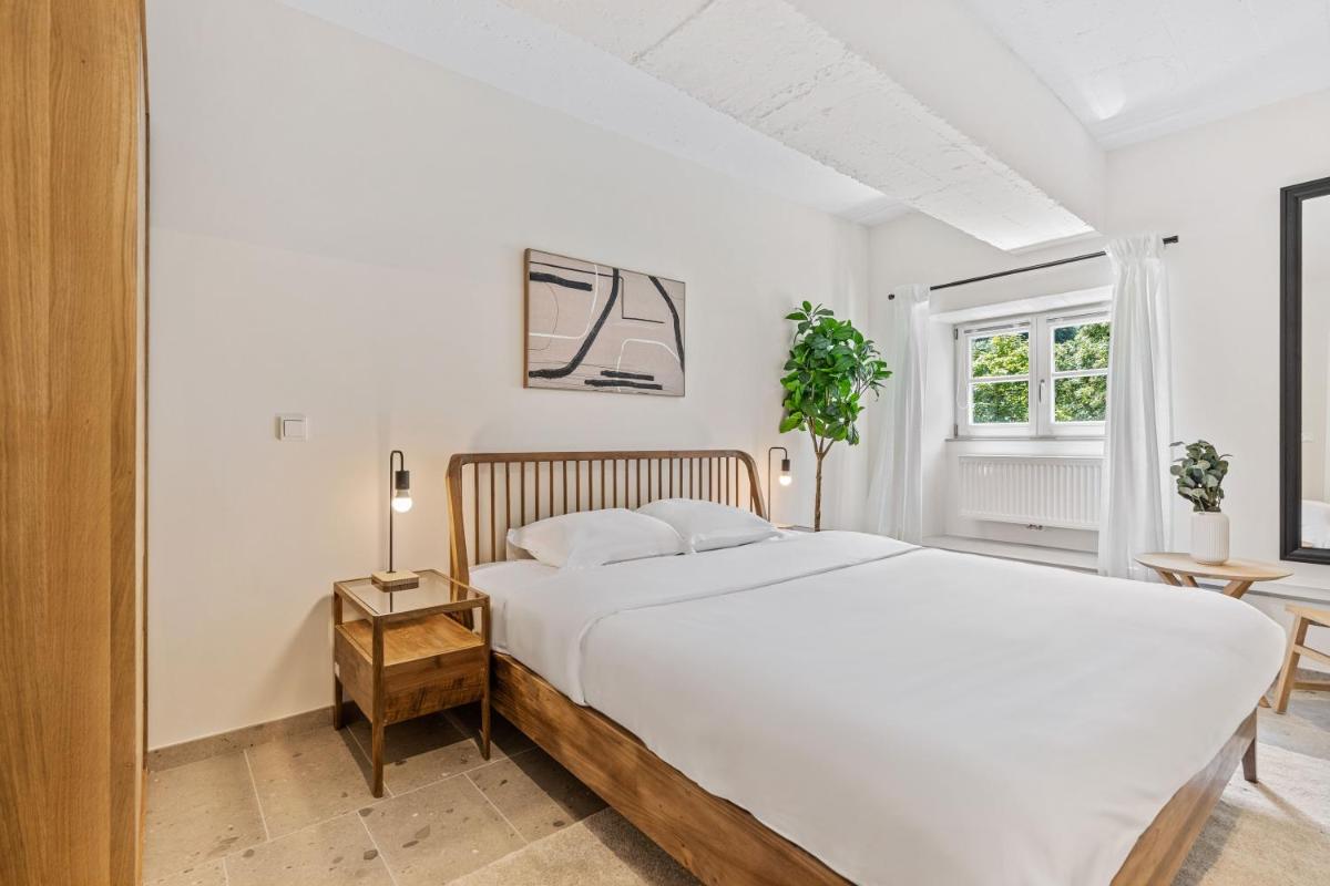 Modern Apartments in Clausen with WiFi, Kitchen & Workspace - Housity