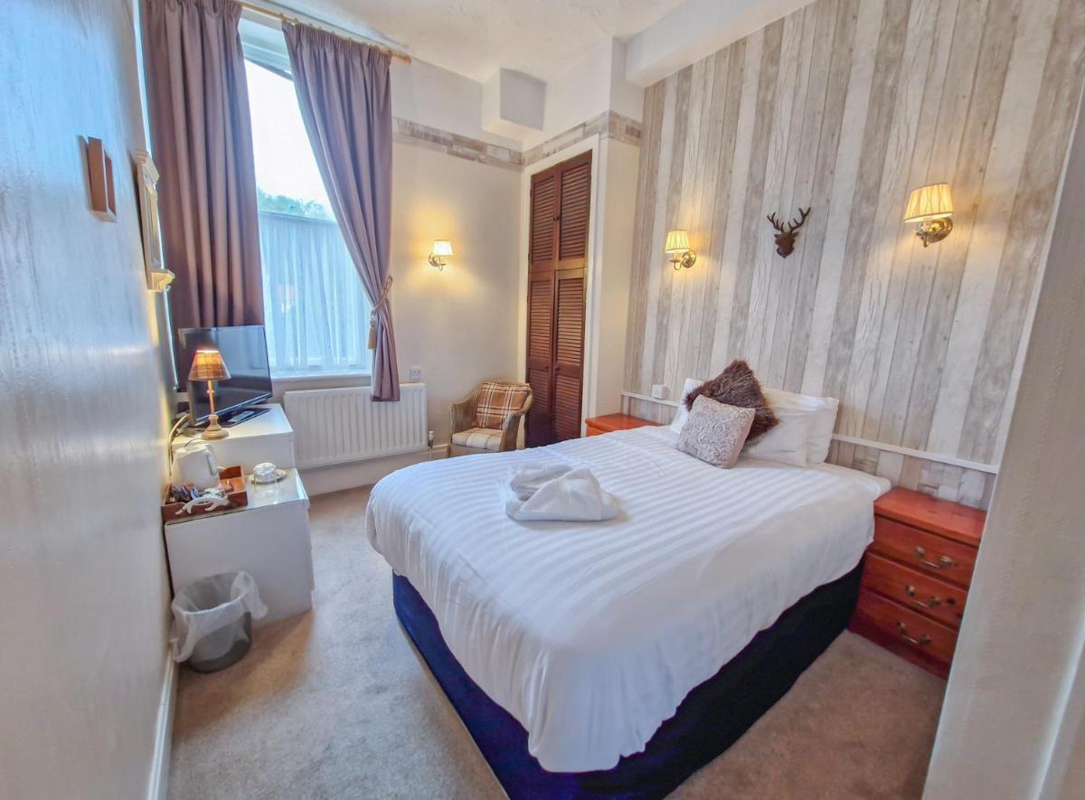 Wharton Arms Hotel - Housity