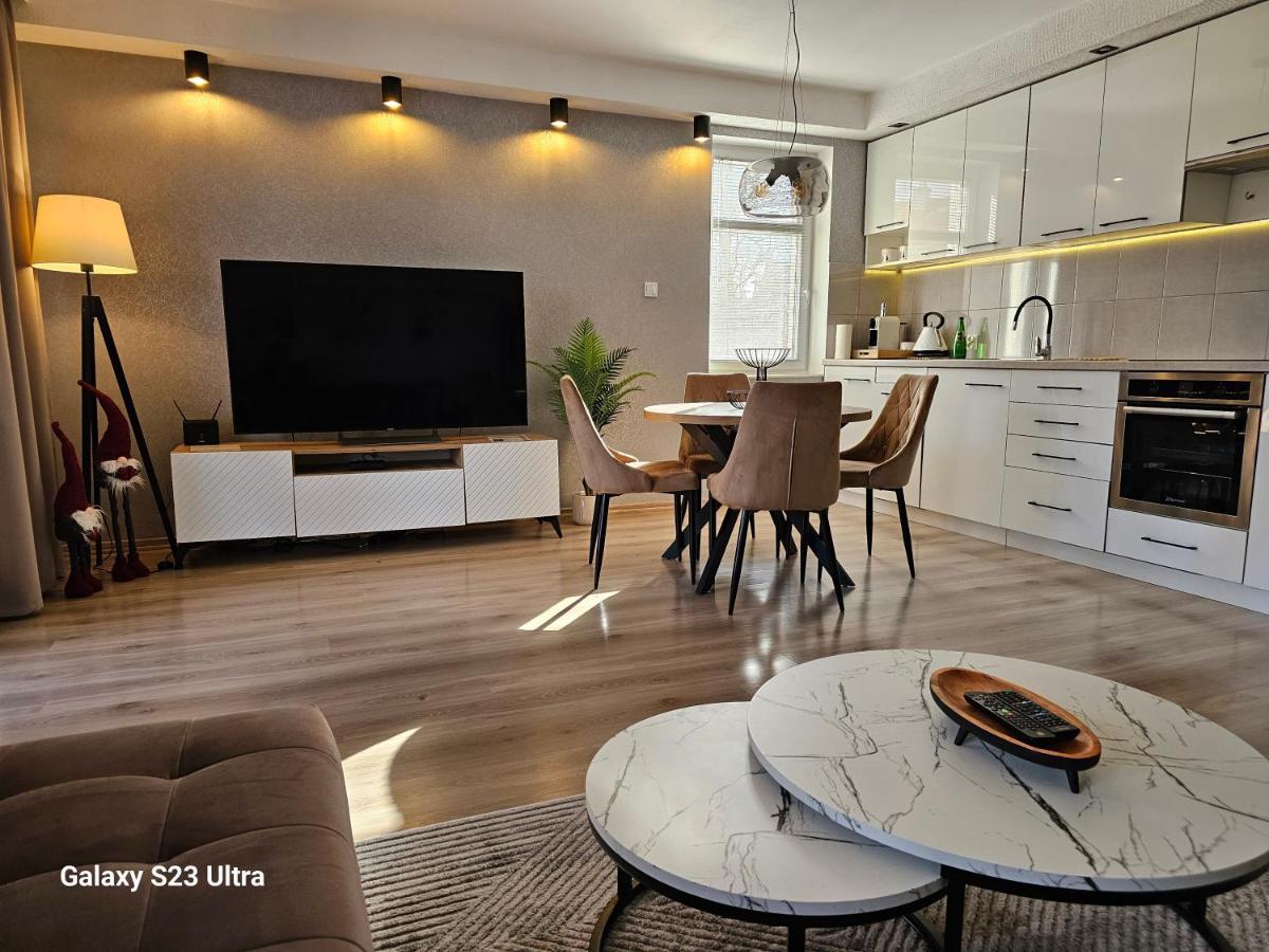 Apartament w Centrum z widokiem na jeziorko - Hizvo