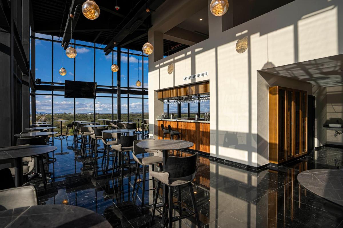 Radisson San Luis Potosi Aeropuerto - Housity