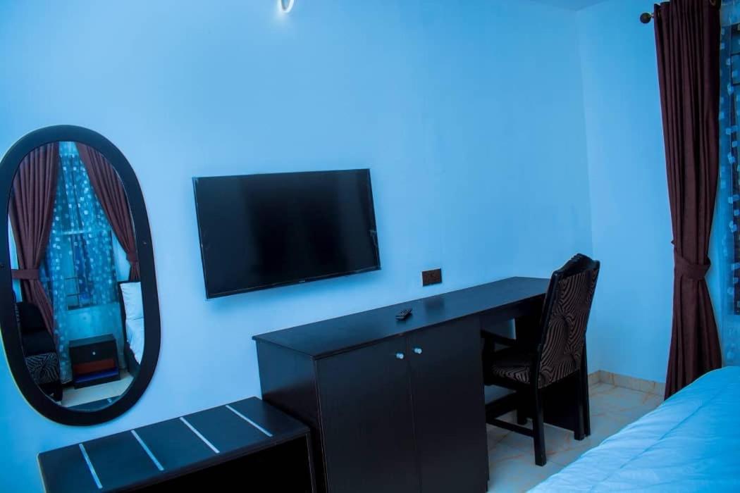 Mexiloyd Luxury Rooms & Suites - Housity