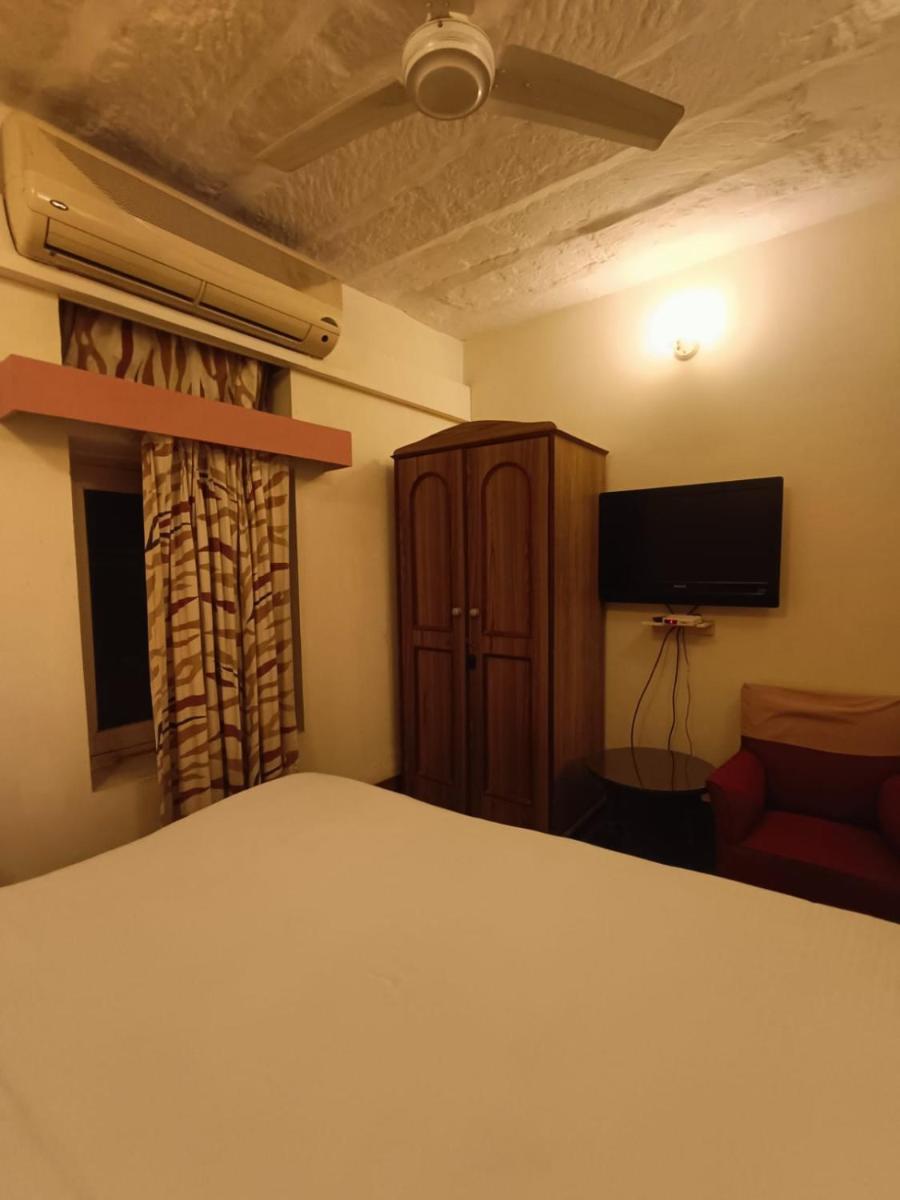 Karni Bhawan Palace - Heritageby HRH Group of Hotels - Housity