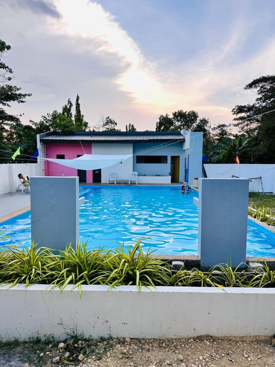 Kristinas Aparthotel Kabankalan - Housity