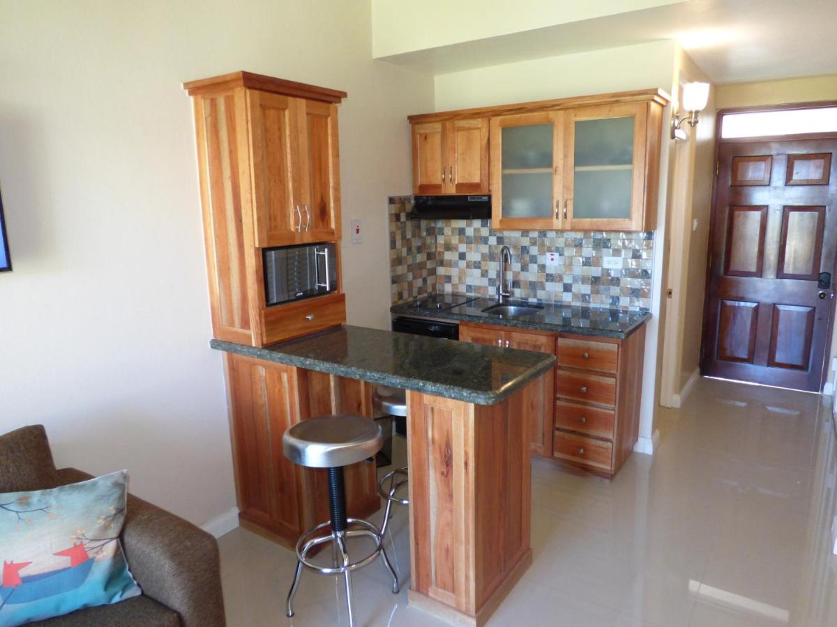 Beach Studio 30 - Housity