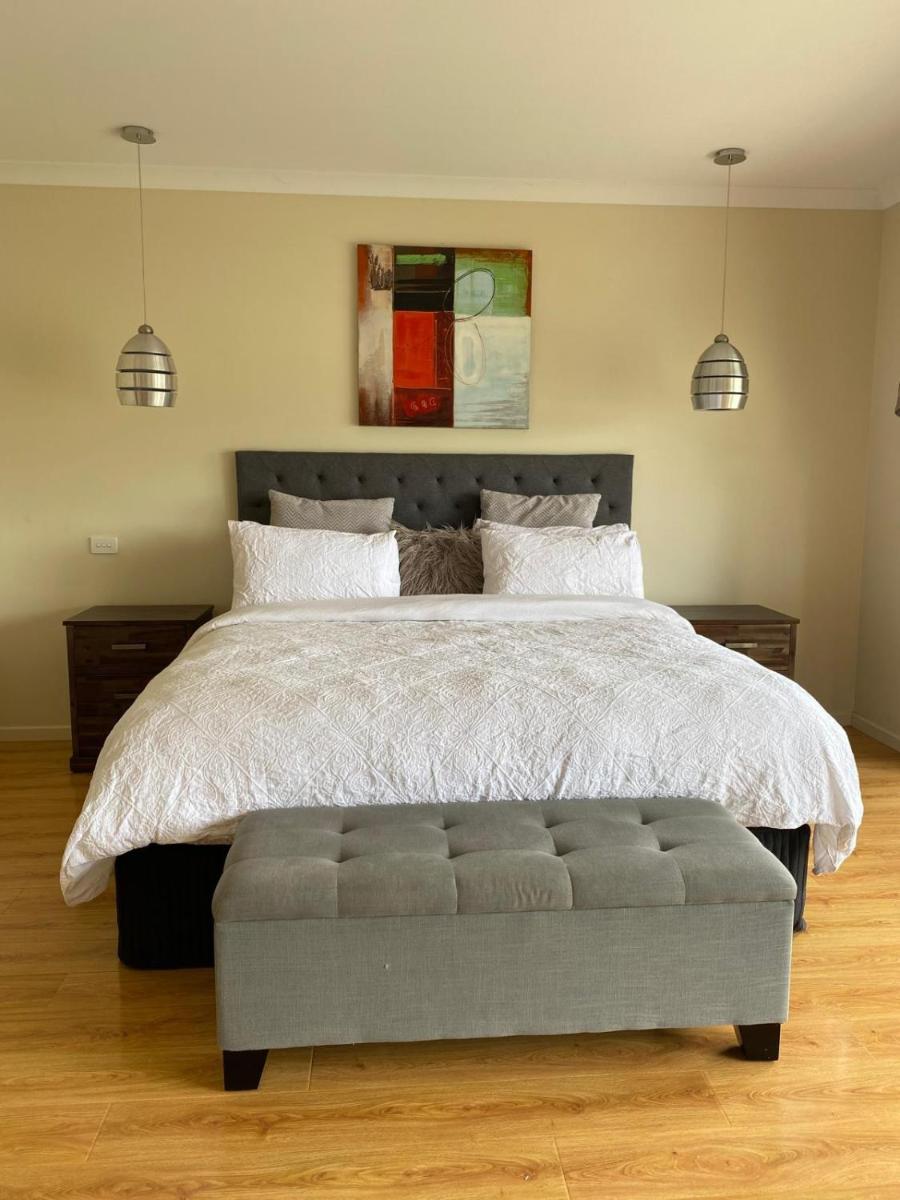 Spacious stay at Arndell Park, Forsyth reserve - Housity
