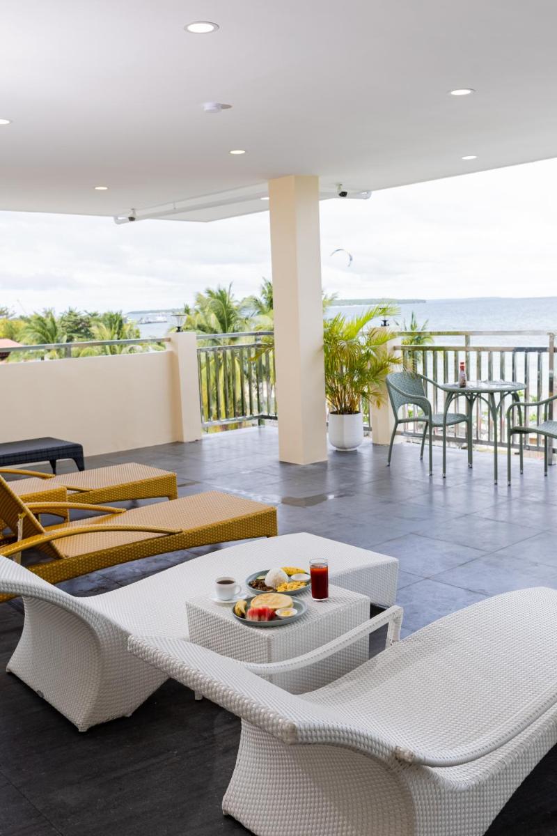 Anahaw Seaside Inn - Housity