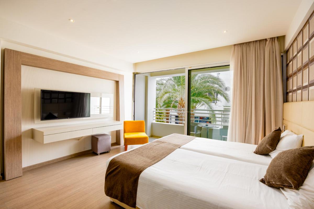 Melpo Antia Hotel & Suites - Housity