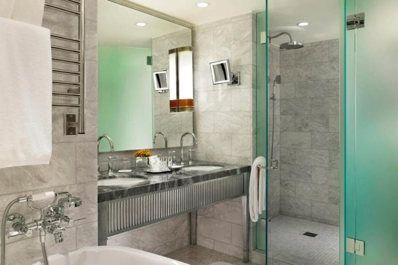Aspen St Regis Resort Hotel Room With 2 Queens - Housity
