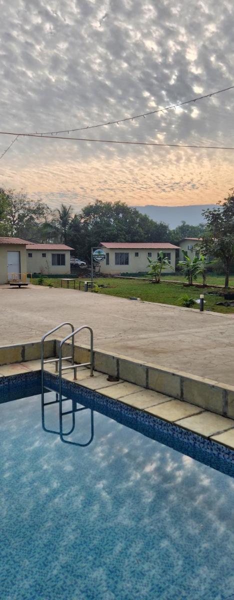 Teak Resort Karjat - Hizvo