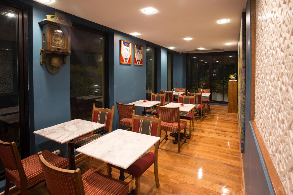 Nine Design Place - Housity