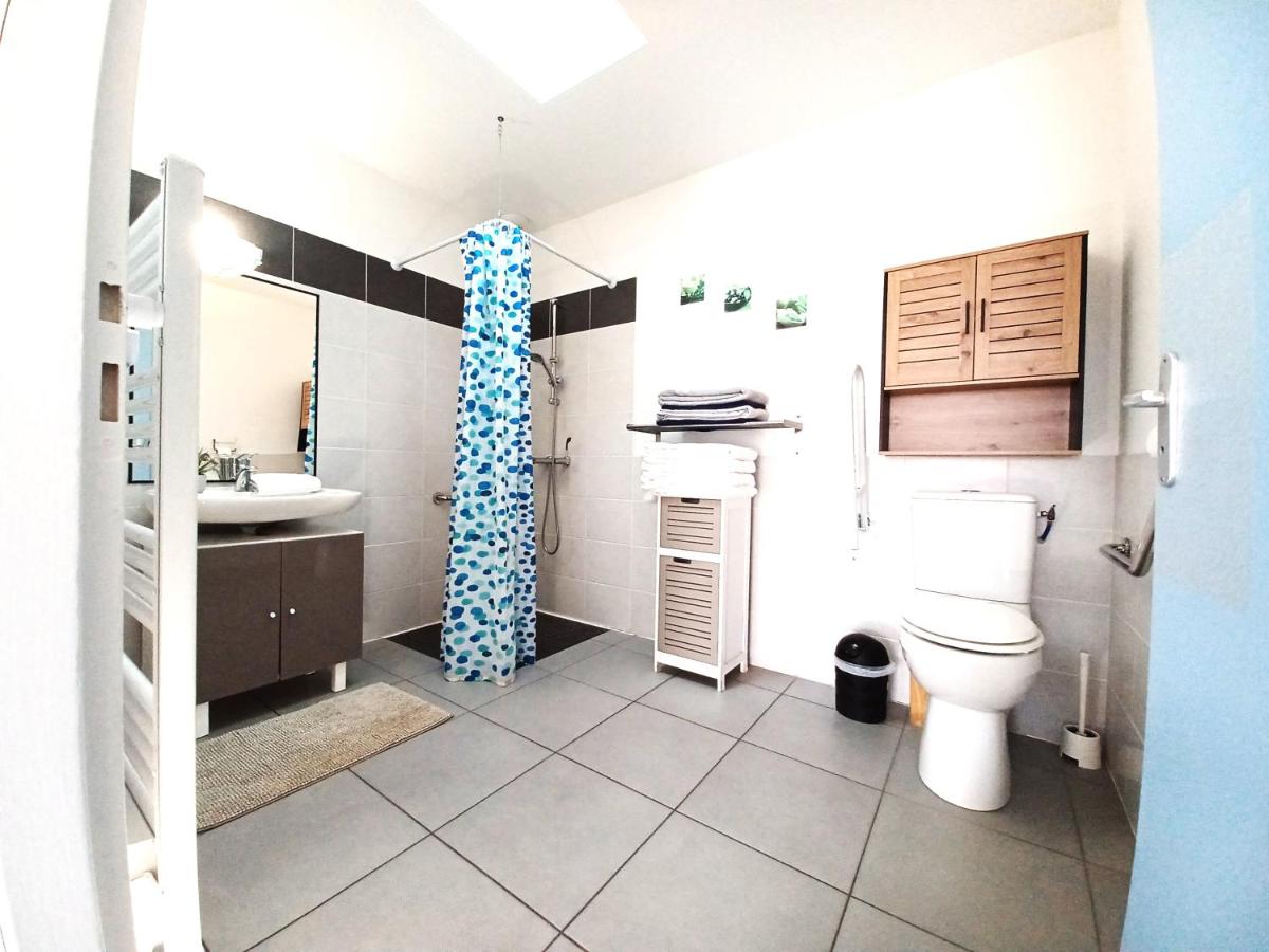 Salle de bains dans l'établissement Résidence Les Océanes