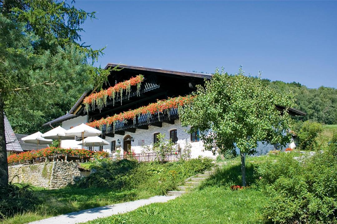 Landgasthof Düllhof - Housity