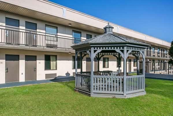 Dutchland Motel - Housity