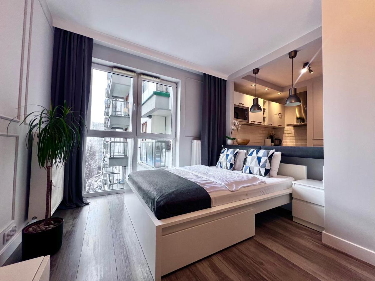 Airport Apartment Warszawa - Housity