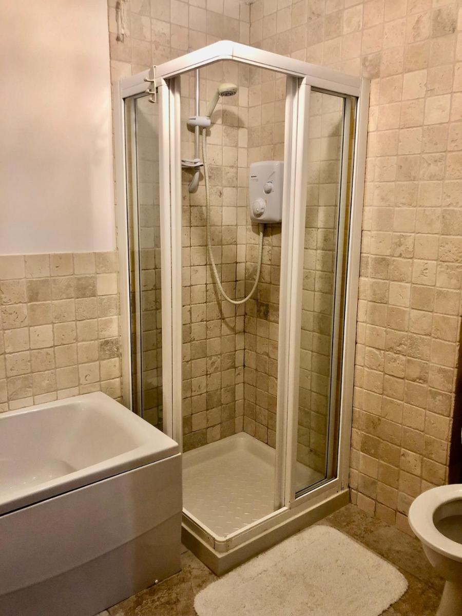 Parkwood House - Housity