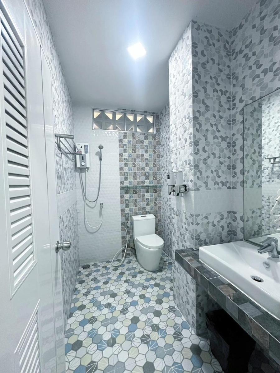 Daddy Dream Hotel and Residence - Housity