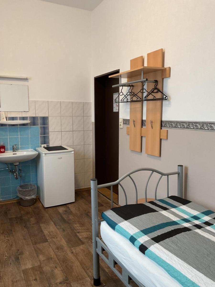 Pension&Hostel Anna - Monteurzimmer - Housity