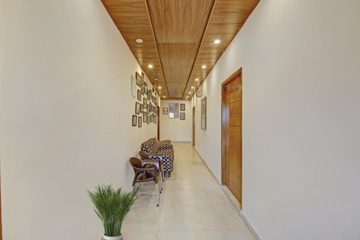 Collection O Grey Castle Inn - Housity
