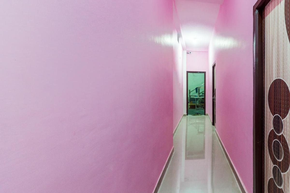 SPOT ON Hotel Raj - Housity