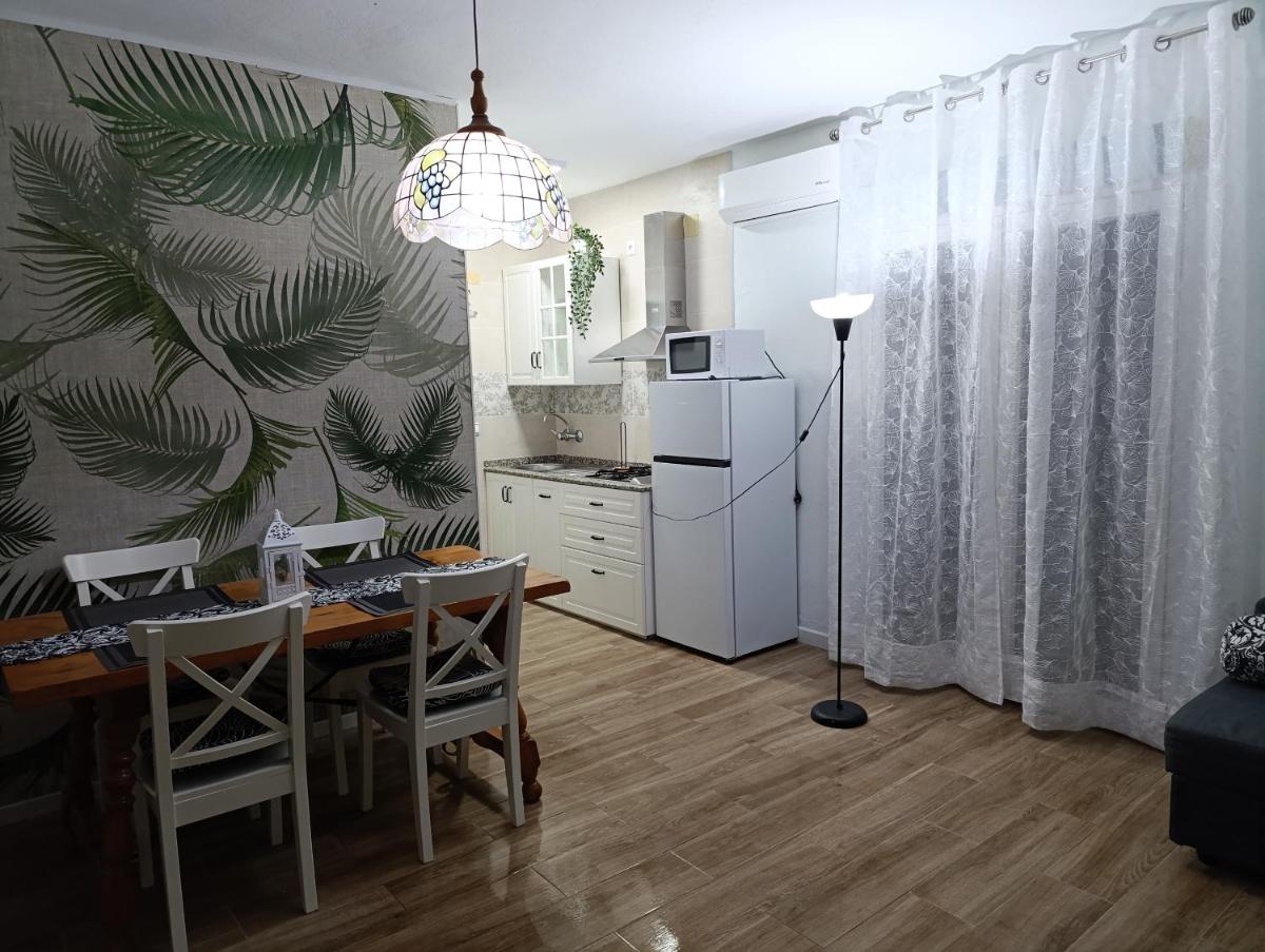 Apartamentos Camping El Palmar - Housity