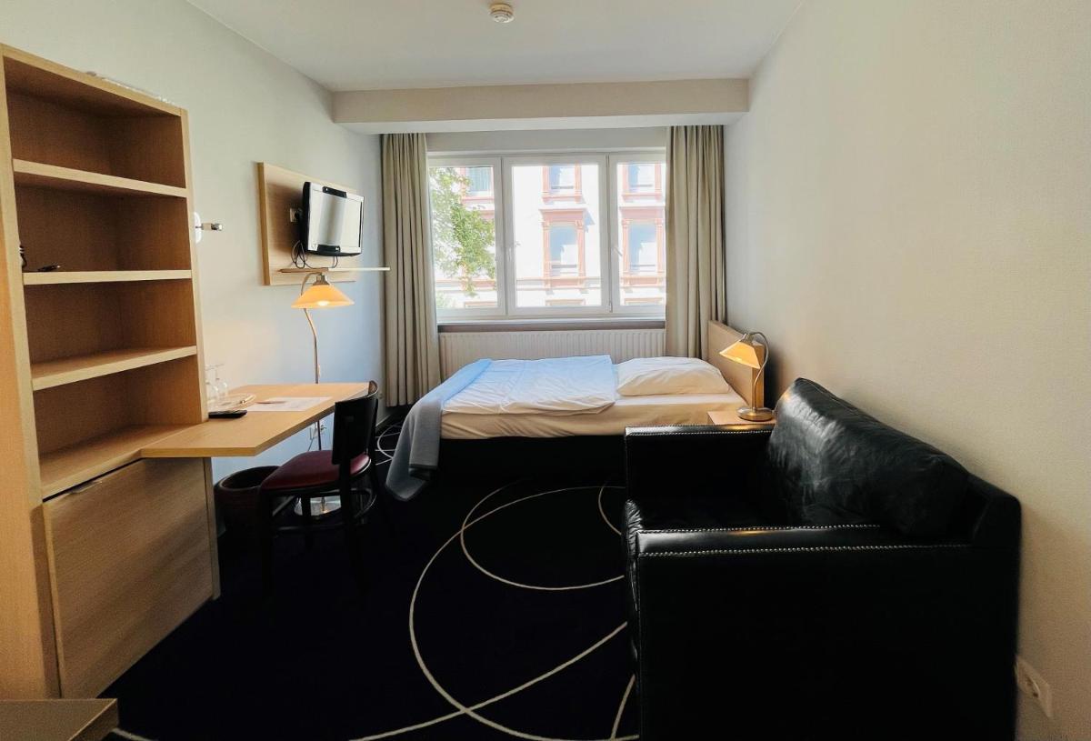 Xenios Apartments Frankfurt Westend - Housity