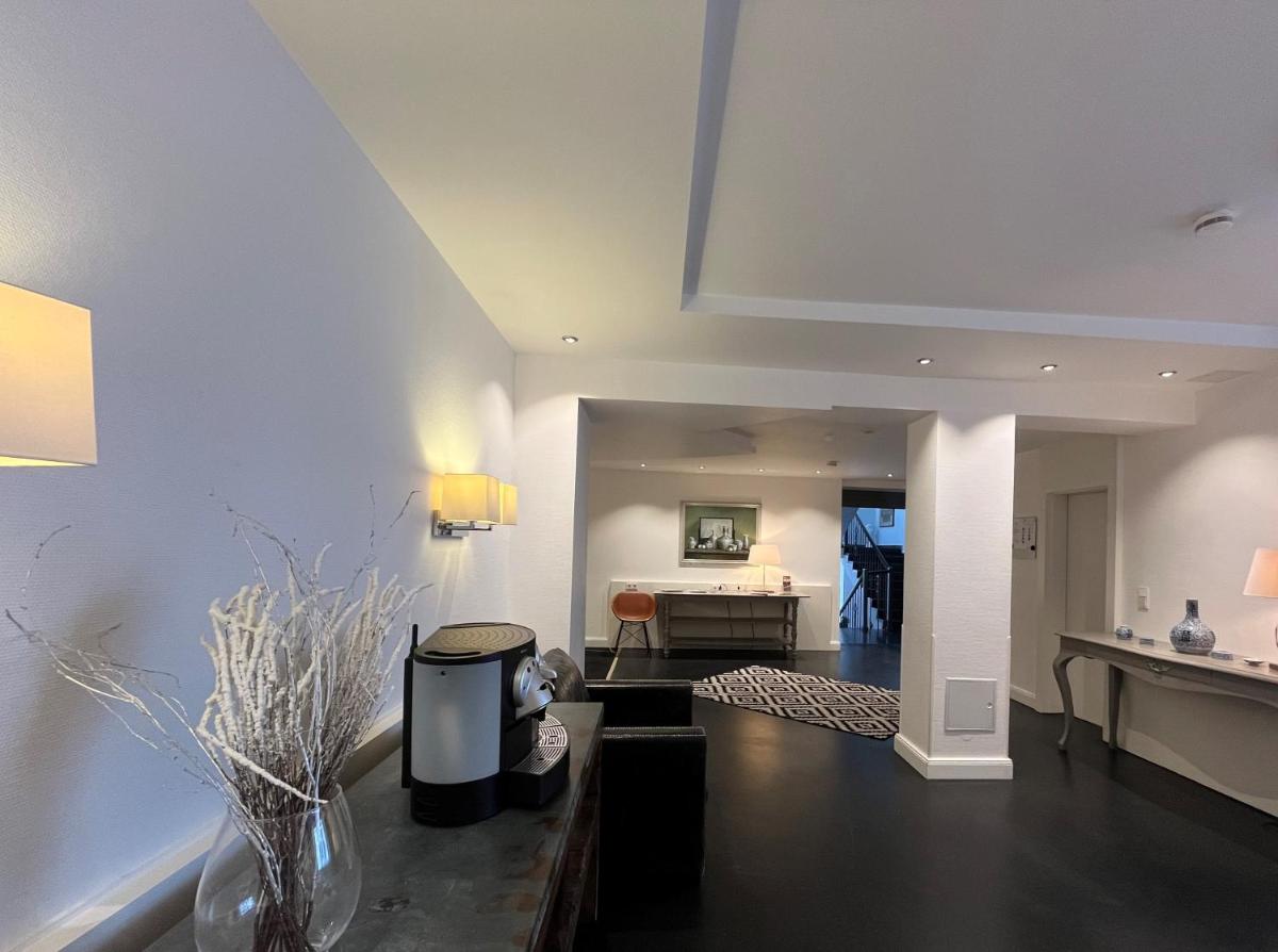 Xenios Apartments Frankfurt Westend - Housity