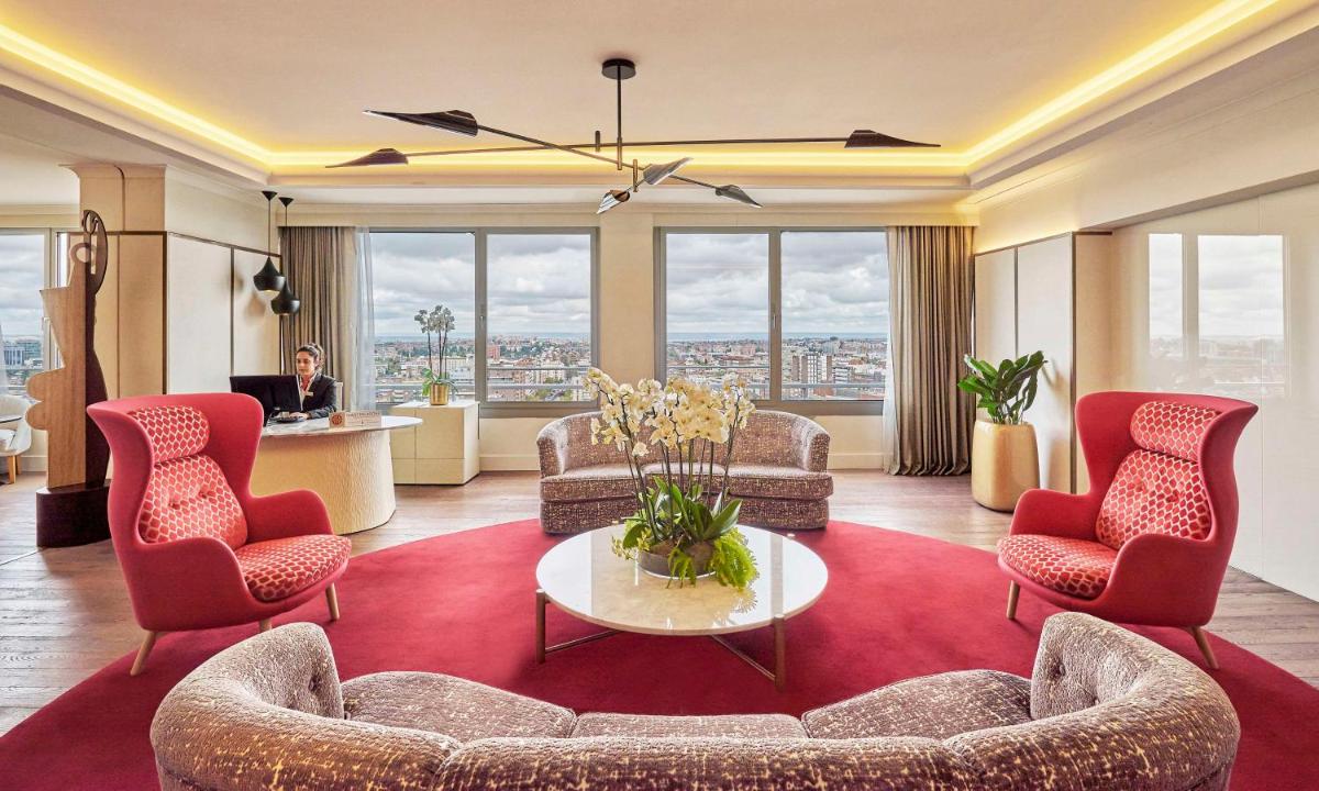 Zona de estar de NH Collection Madrid Eurobuilding
