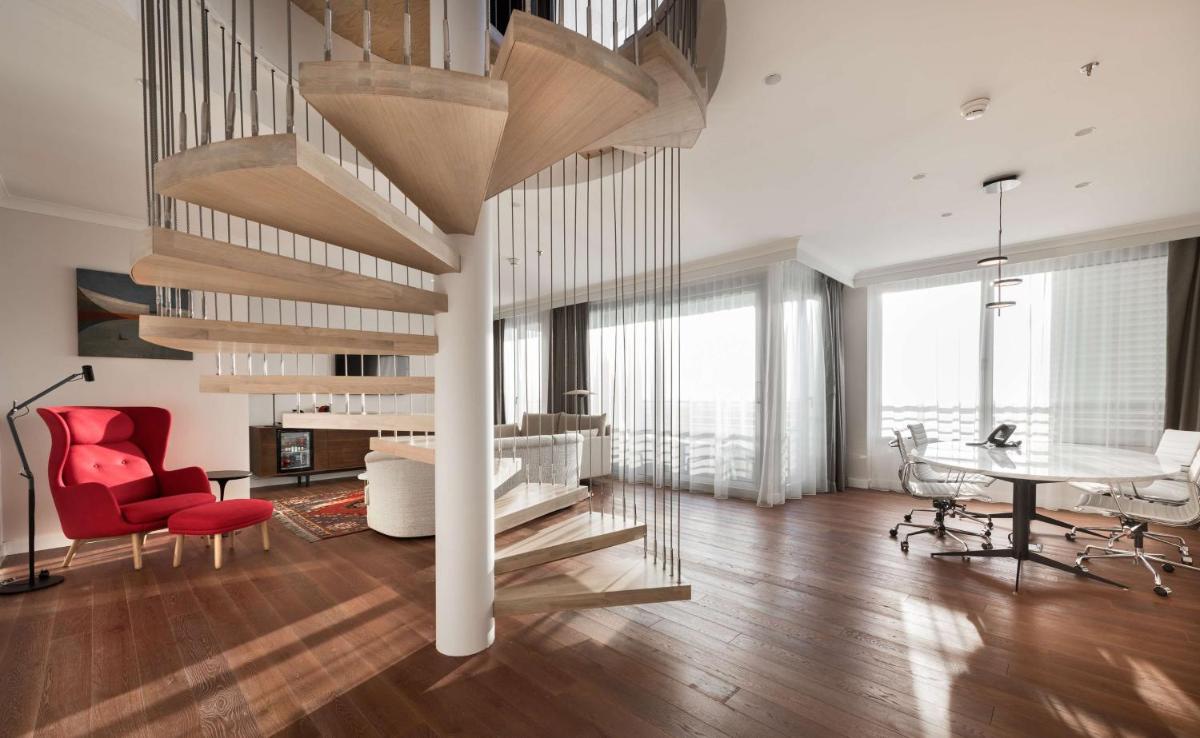 Zona de estar de NH Collection Madrid Eurobuilding
