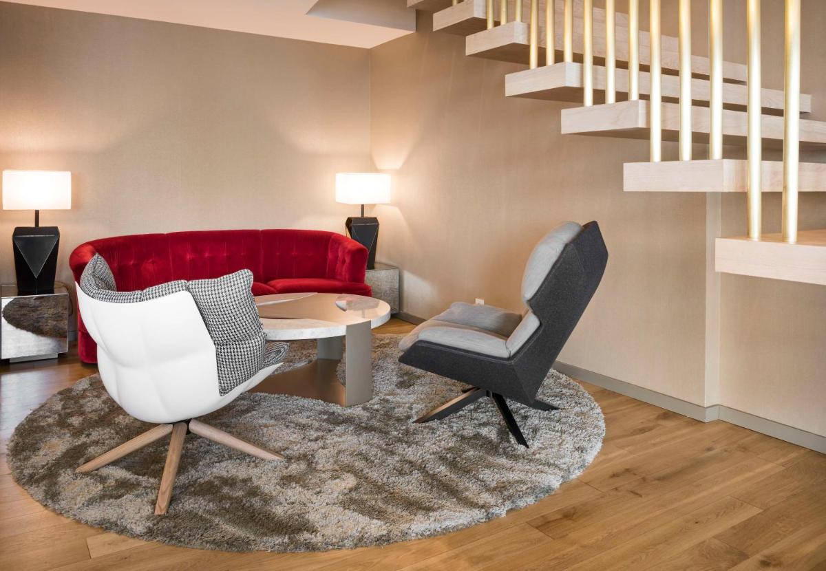 Zona de estar de NH Collection Madrid Eurobuilding