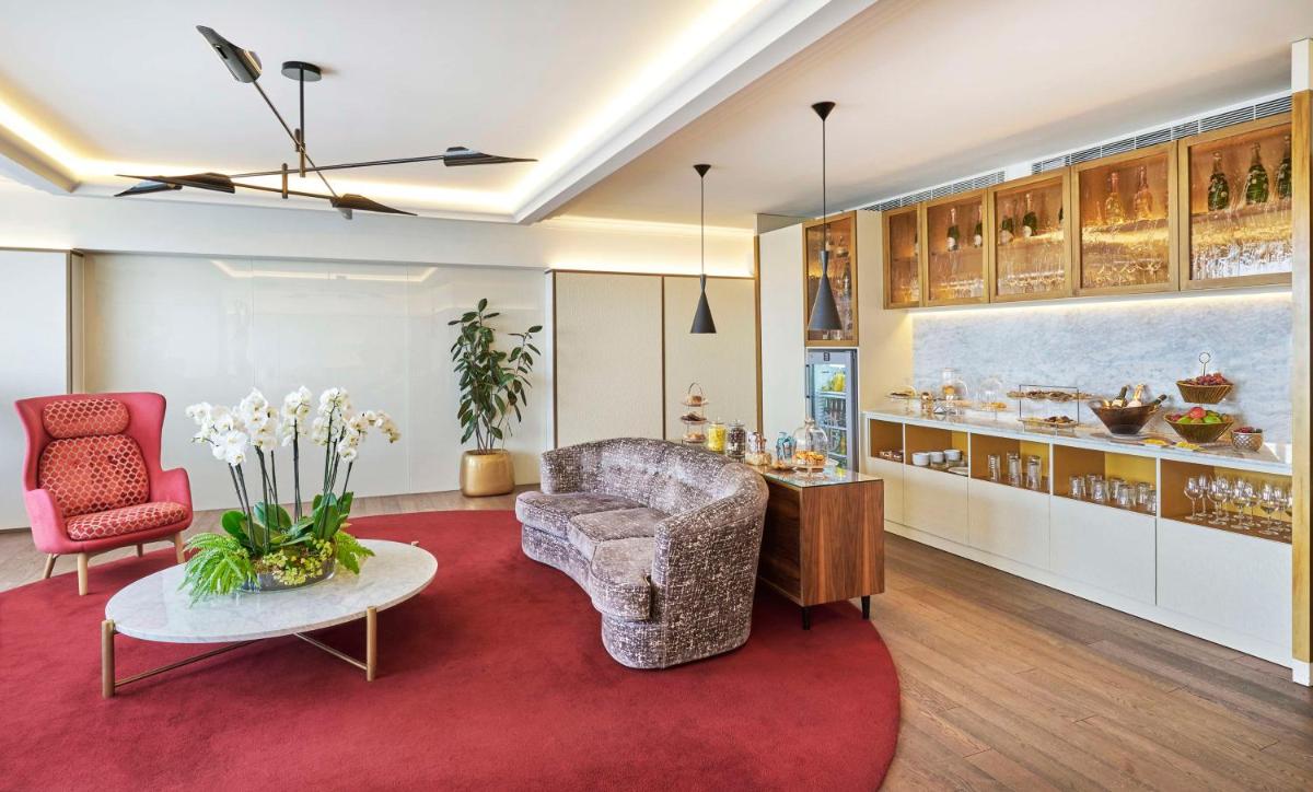 Zona de estar de NH Collection Madrid Eurobuilding