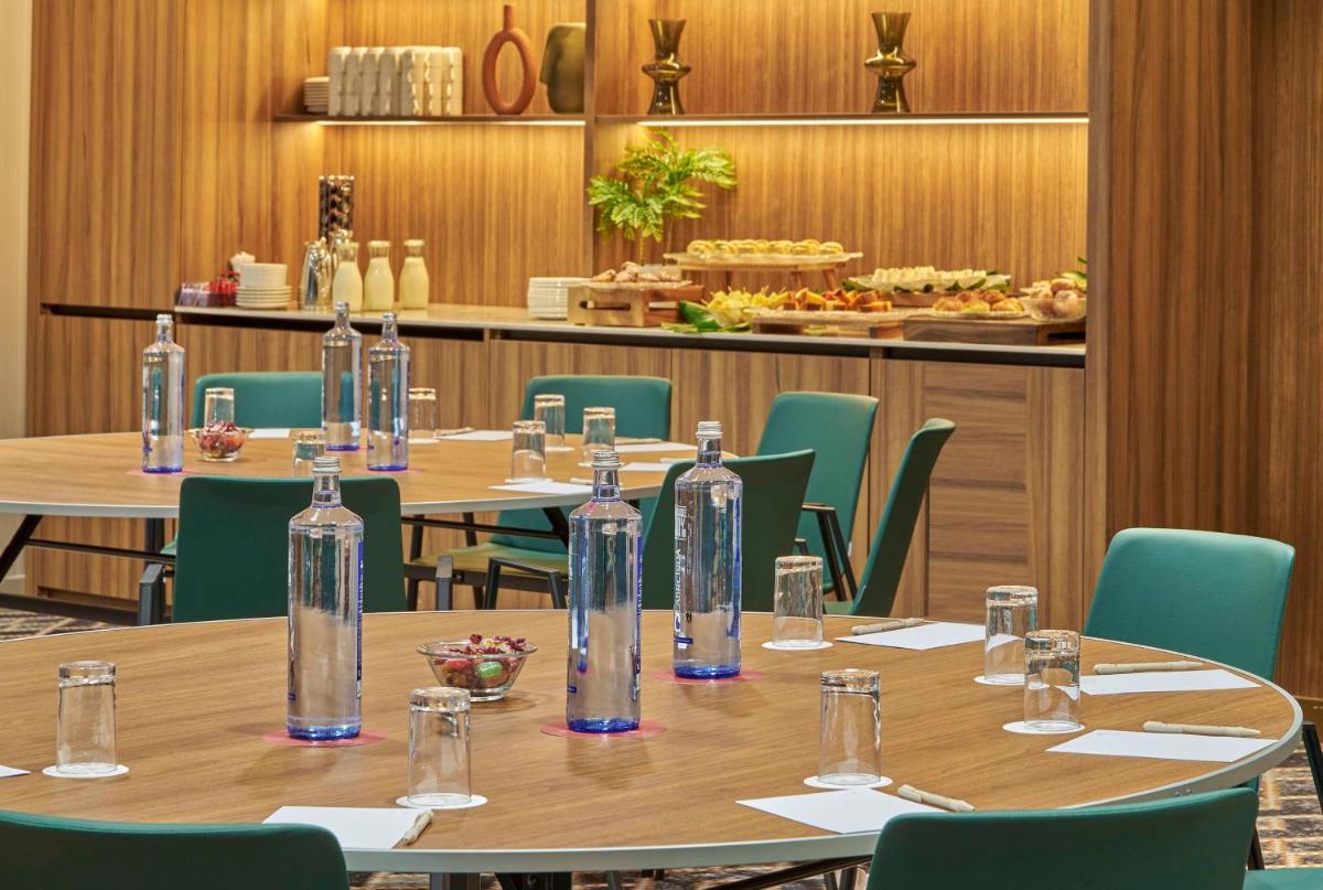 Bebidas en NH Collection Madrid Eurobuilding