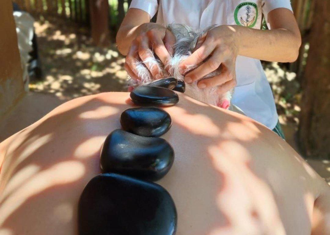 Chalé aconchegante em estância climática - Housity