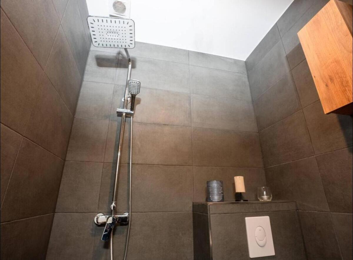 Serviceroom24 - Apartment 2 in Oer-Erkenschwick WLAN - Smart-TV - 24-7 Check-in und Küche - Housity